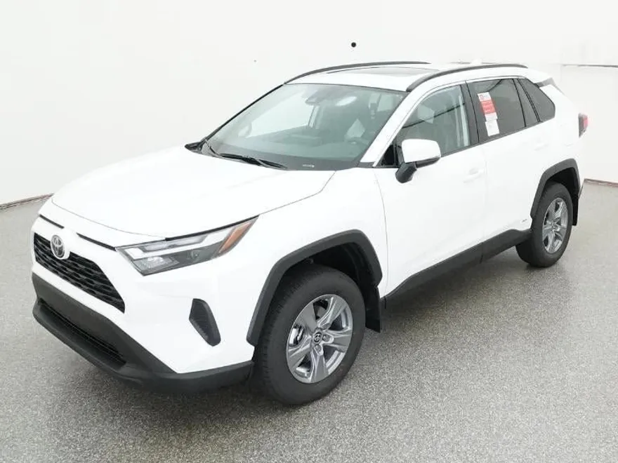 2025 Toyota RAV4 Hybrid XLE photo 1