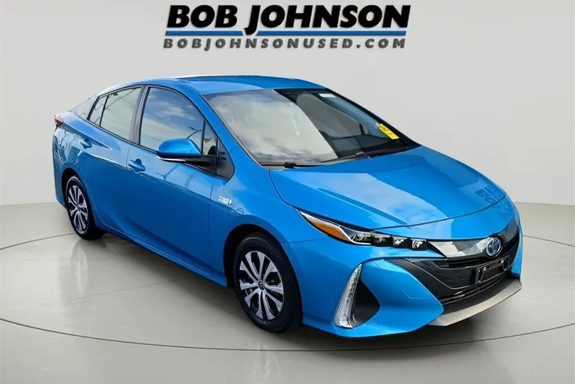 2022 Toyota Prius Prime LE photo 1