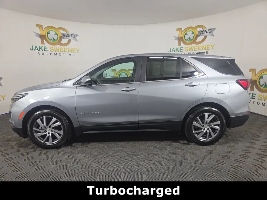2024 Chevrolet Equinox LT photo 1