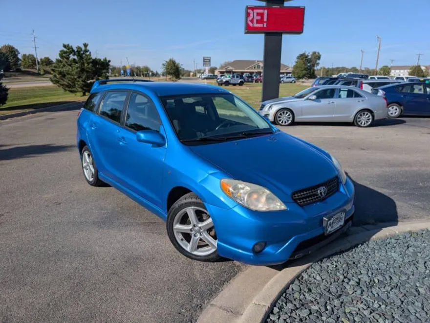 2007 Toyota Corolla Matrix L photo 1
