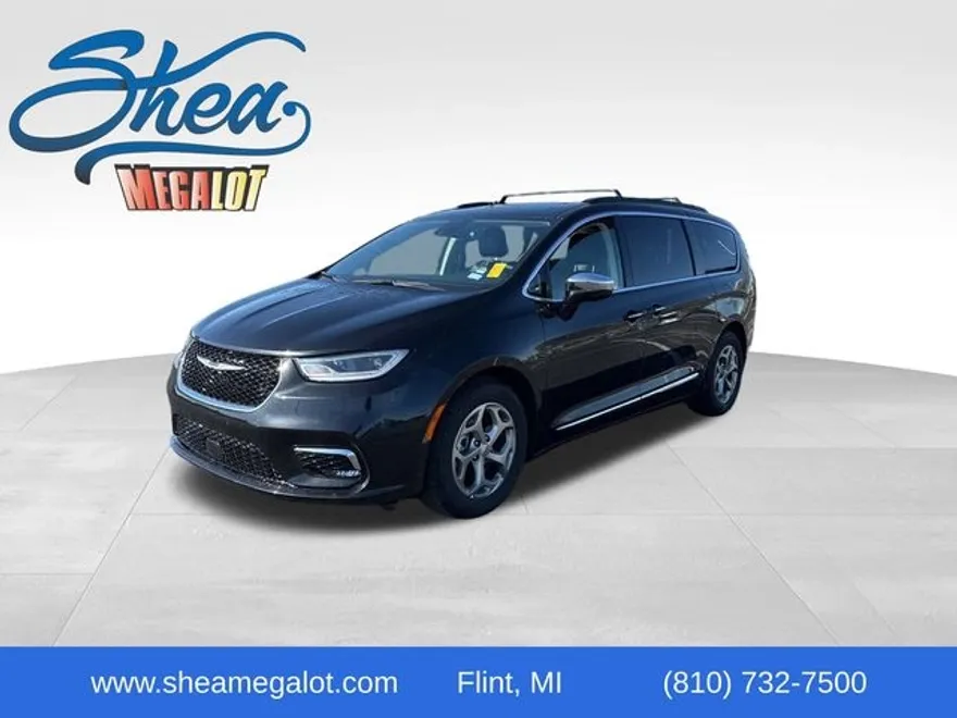 2023 Chrysler Pacifica Limited photo 1