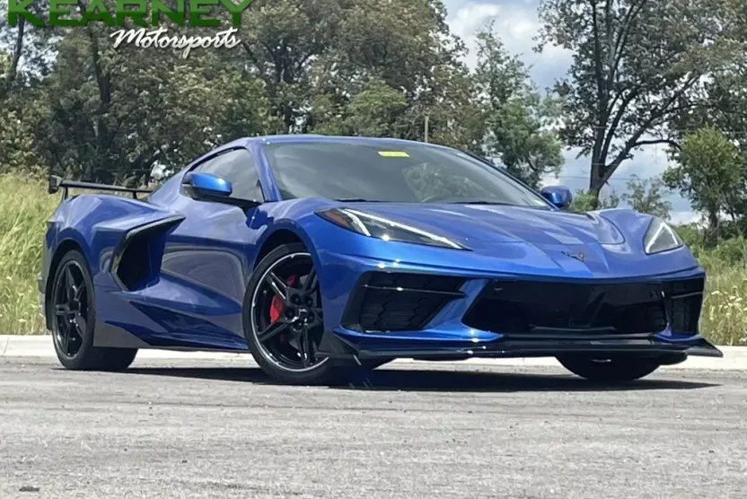 2020 Chevrolet Corvette Stingray 2LT photo 1