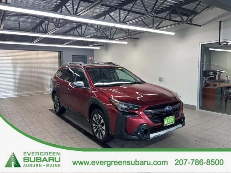 2023 Subaru Outback Touring photo 1