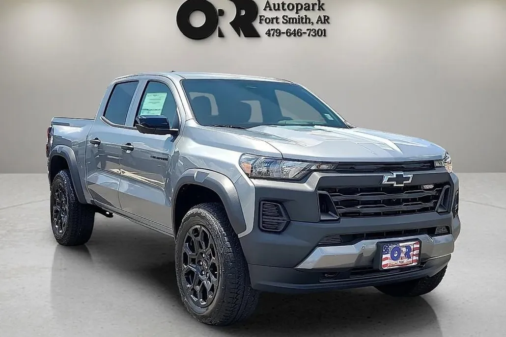 2026 Chevrolet Colorado Trail Boss photo 1