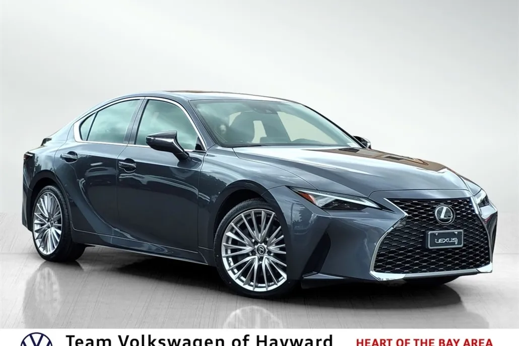 2022 Lexus IS 300 photo 1