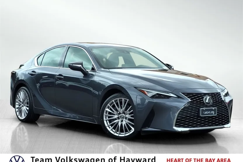 2022 Lexus IS 300 photo 1