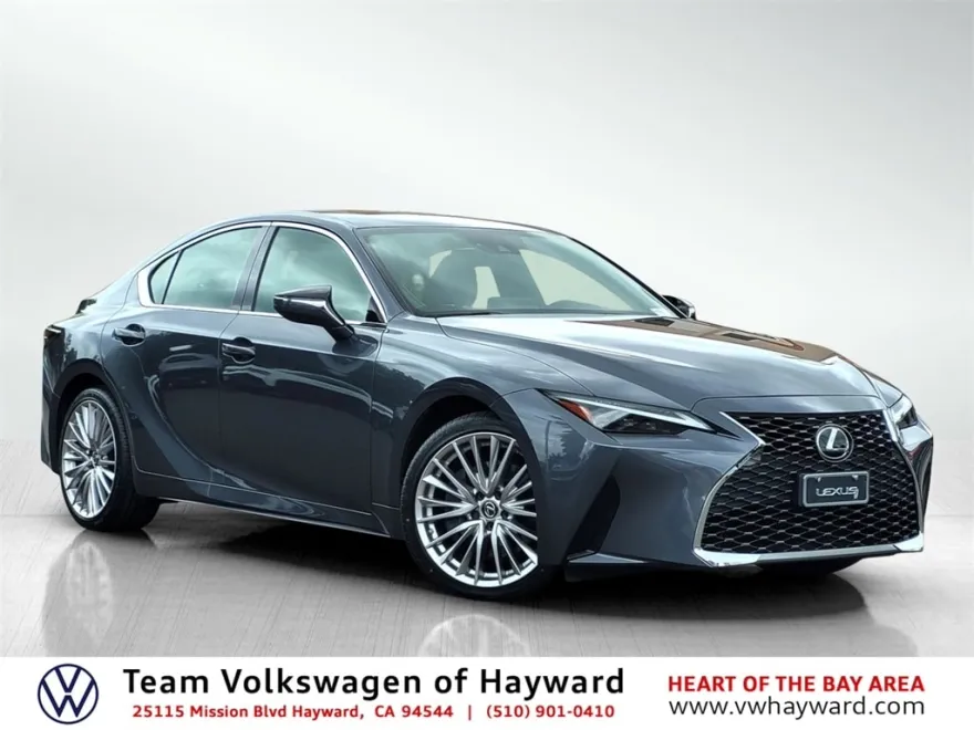 2022 Lexus IS 300 photo 1