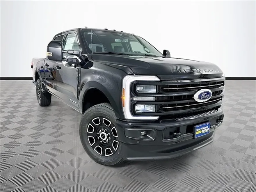 2026 Ford F-250 Platinum photo 1