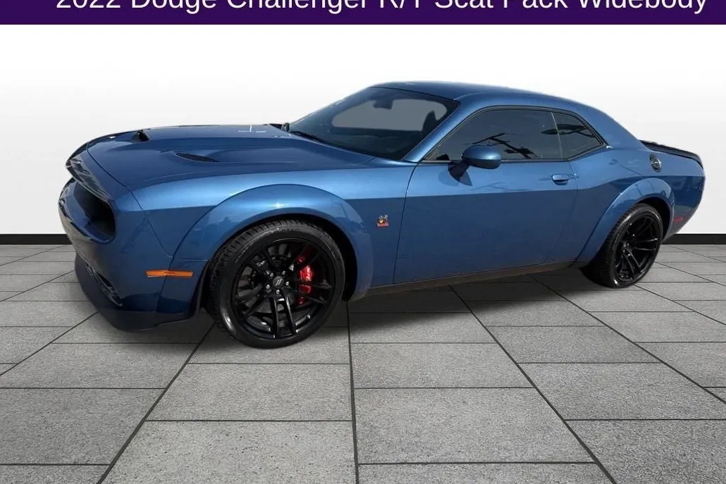 2022 Dodge Challenger R/T Scat Pack Widebody photo 1