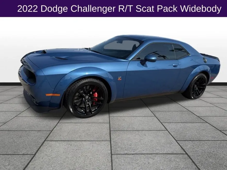 2022 Dodge Challenger R/T Scat Pack Widebody photo 1