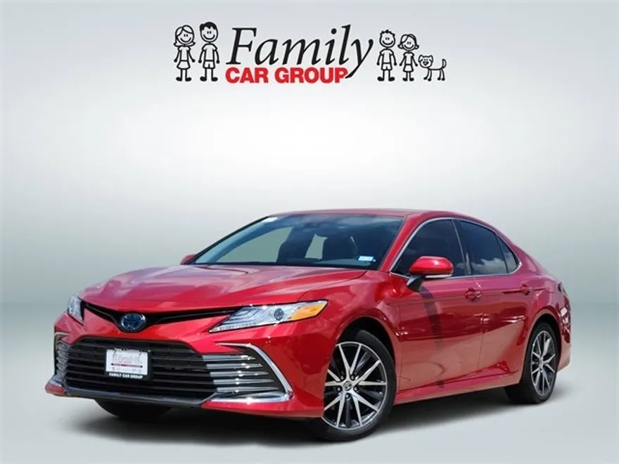 2023 Toyota Camry Hybrid XLE photo 1