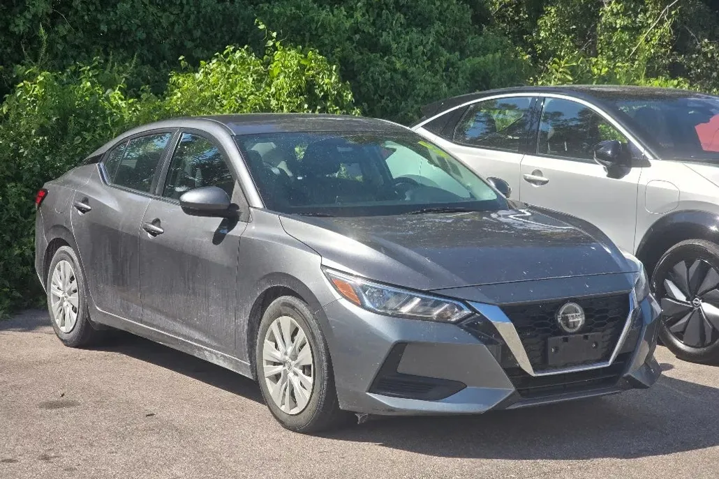 2021 Nissan Sentra S photo 1