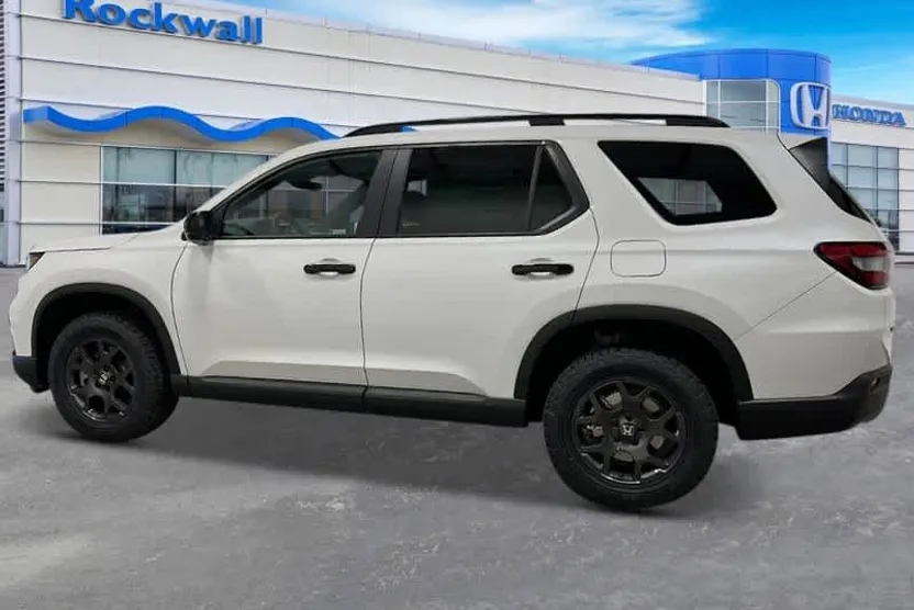 2025 Honda Pilot TrailSport photo 1