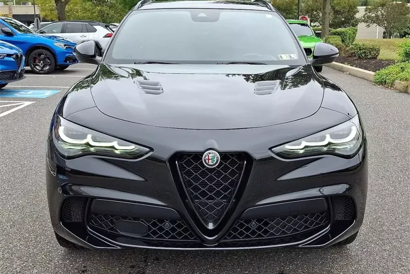 2024 Alfa Romeo Stelvio Quadrifoglio photo 1