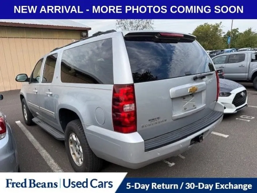 2012 Chevrolet Suburban LT photo 1
