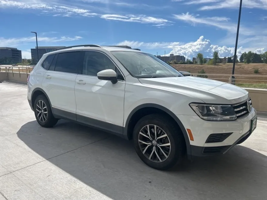 2020 Volkswagen Tiguan SE photo 1