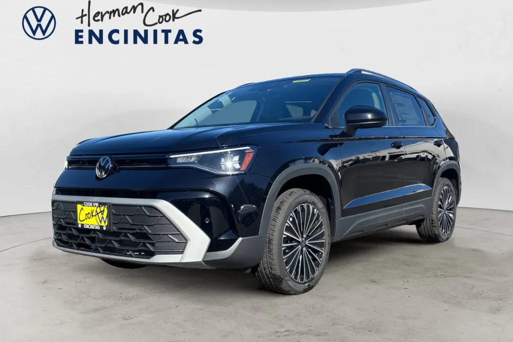 2025 Volkswagen Taos SE photo 1