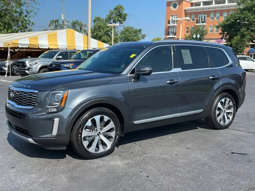 2021 Kia Telluride S photo 1