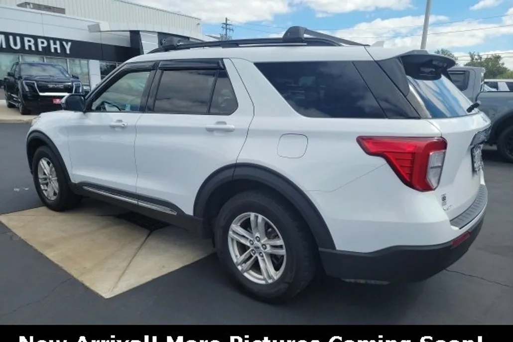2020 Ford Explorer XLT photo 1