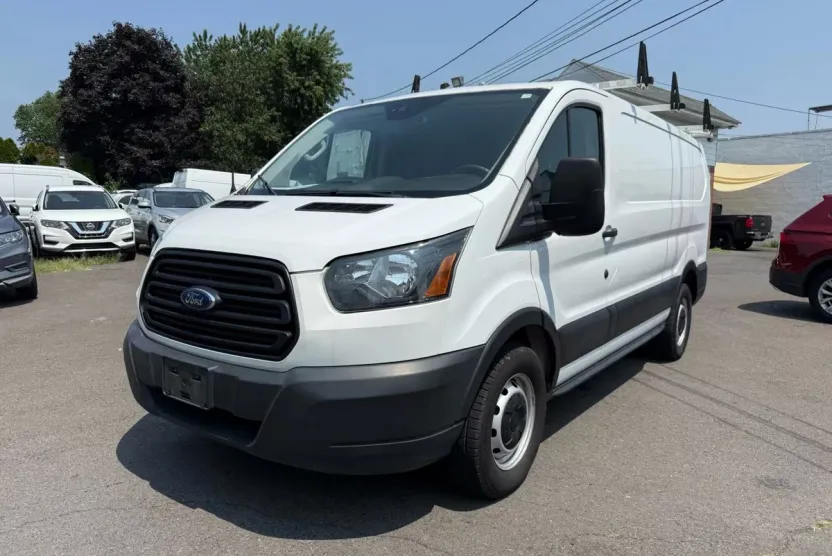 2019 Ford Transit Van photo 1