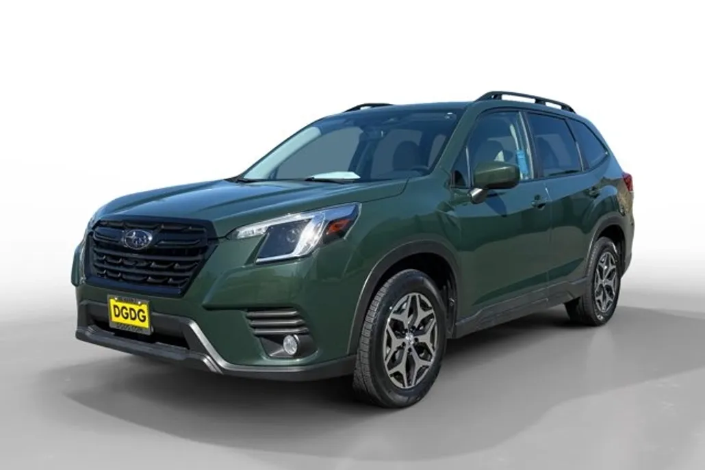 2023 Subaru Forester Premium photo 1