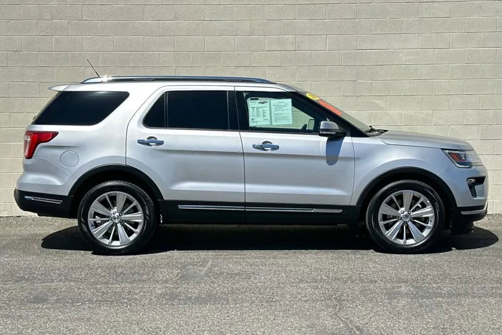 2019 Ford Explorer Limited photo 1
