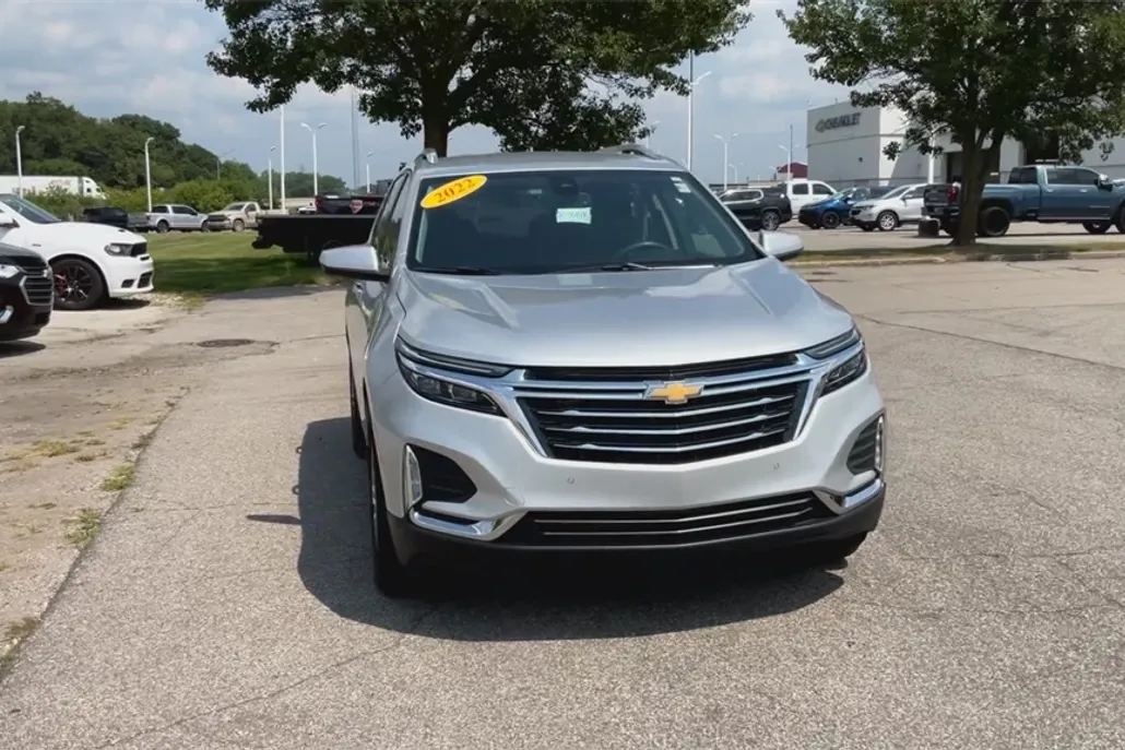2022 Chevrolet Equinox Premier photo 1