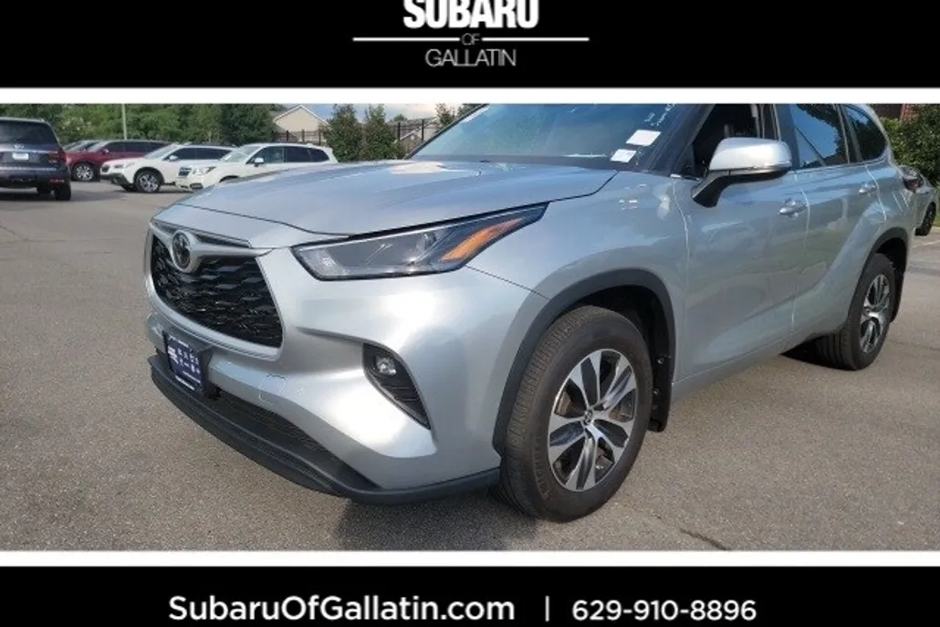 2023 Toyota Highlander L photo 1
