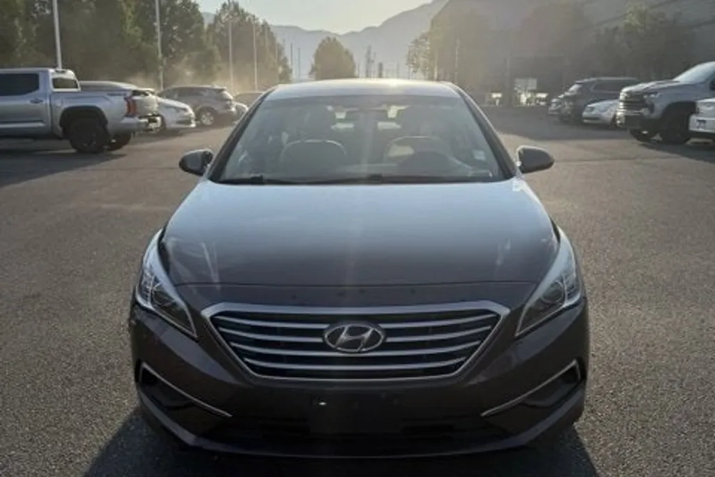 2017 Hyundai Sonata Base photo 1