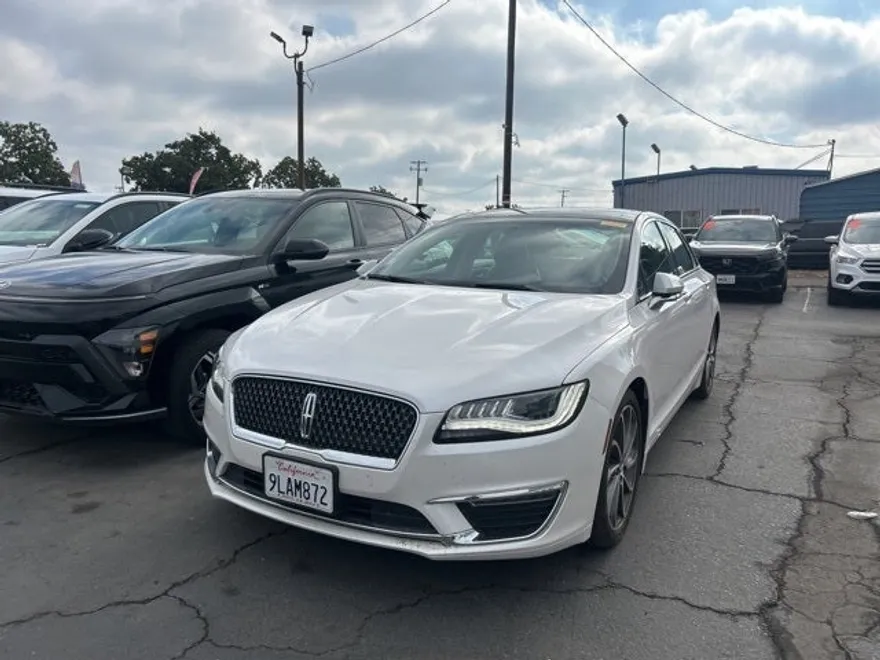 2018 Lincoln MKZ Reserve photo 1