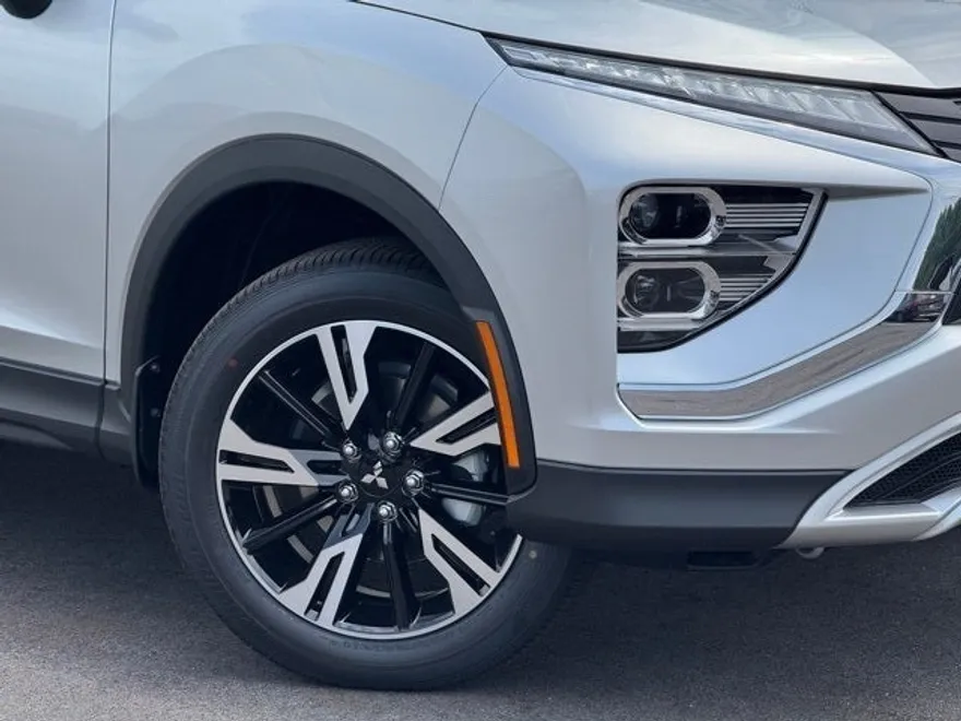 2025 Mitsubishi Eclipse Cross SEL photo 1