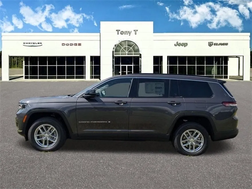 2025 Jeep Grand Cherokee L photo 1