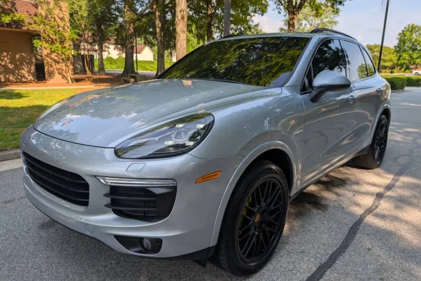 2018 Porsche Cayenne S E-Hybrid photo 1