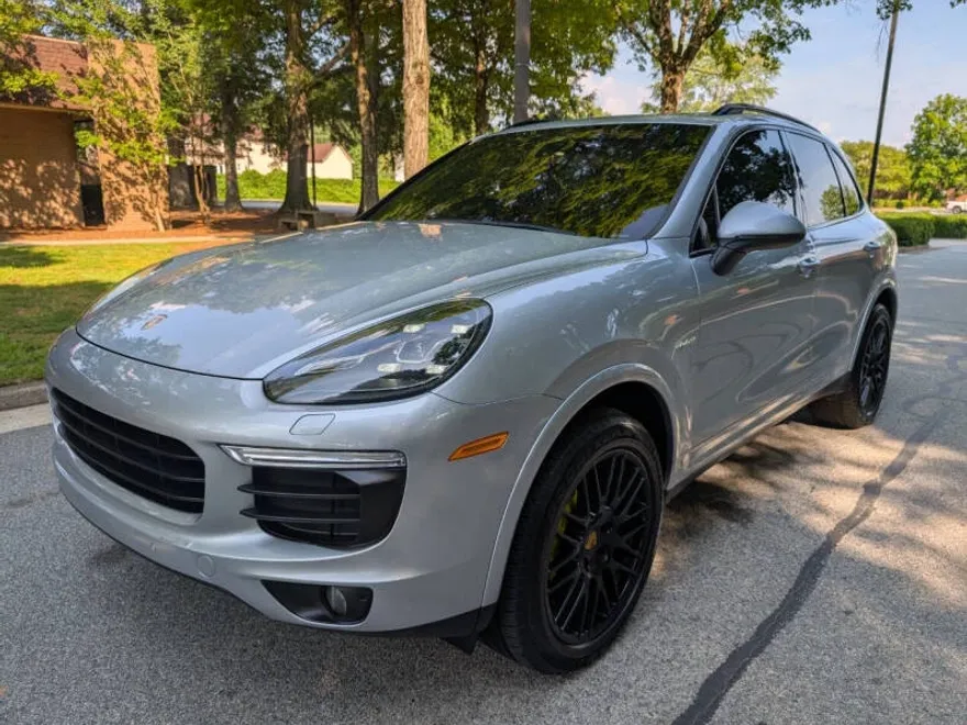 2018 Porsche Cayenne S E-Hybrid photo 1