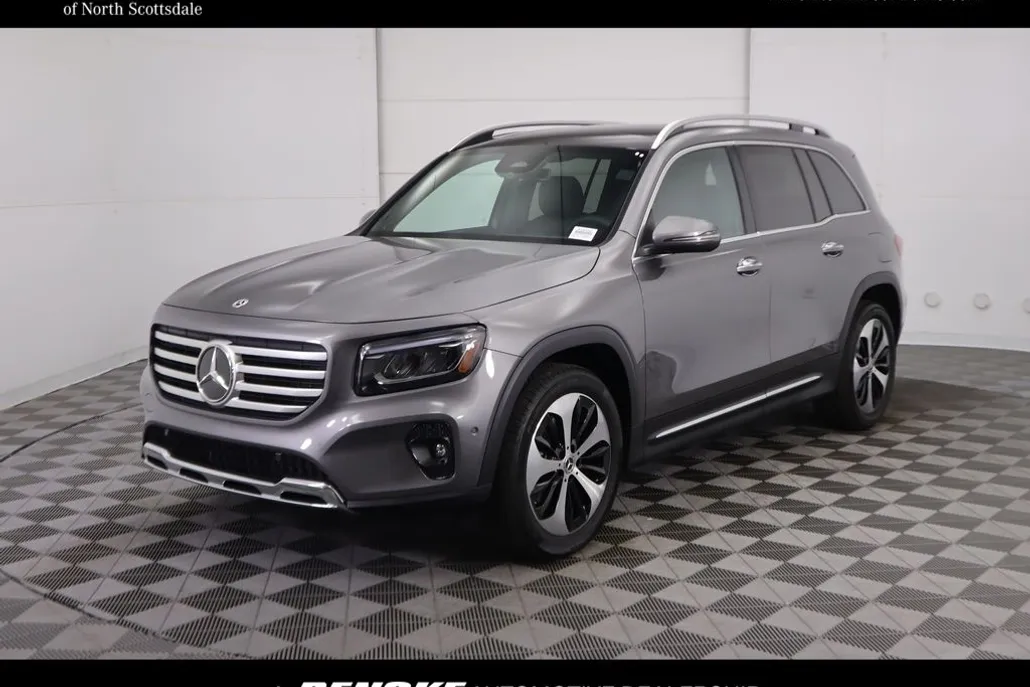 2025 Mercedes Benz GLB 250 photo 1