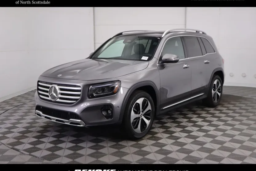 2025 Mercedes Benz GLB 250 photo 1