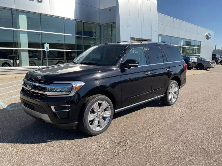 2024 Ford Expedition Limited photo 1