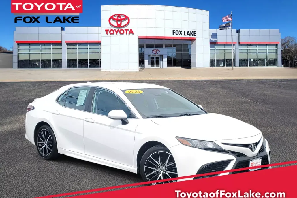 2021 Toyota Camry SE photo 1