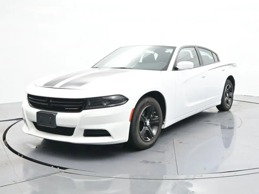 2022 Dodge Charger SXT photo 1