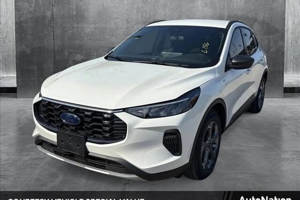2025 Ford Escape ST-Line photo 1