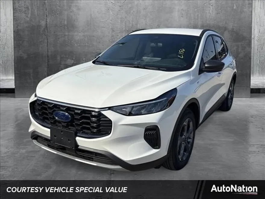 2025 Ford Escape ST-Line photo 1