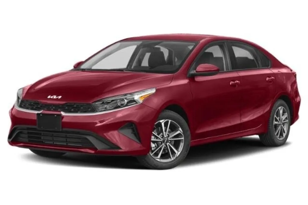 2023 Kia Forte LXS photo 1