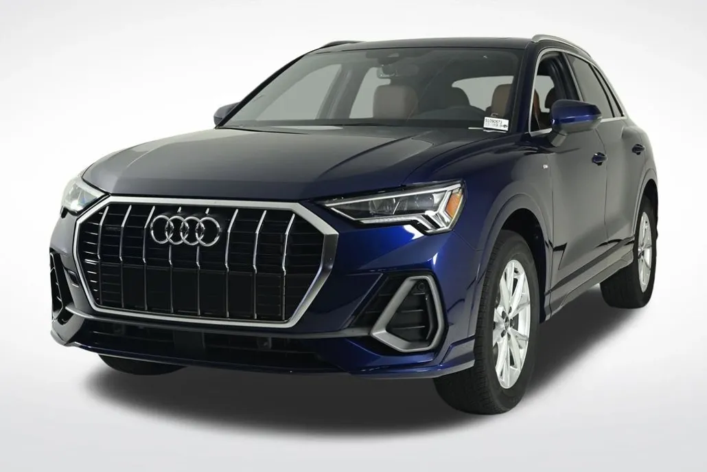 2025 Audi Q3 45 TFSI S line Premium photo 1