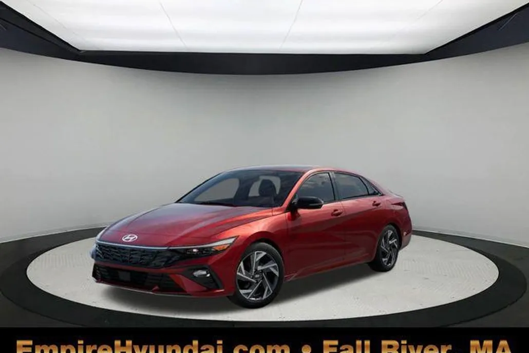2025 Hyundai Elantra SEL Sport photo 1
