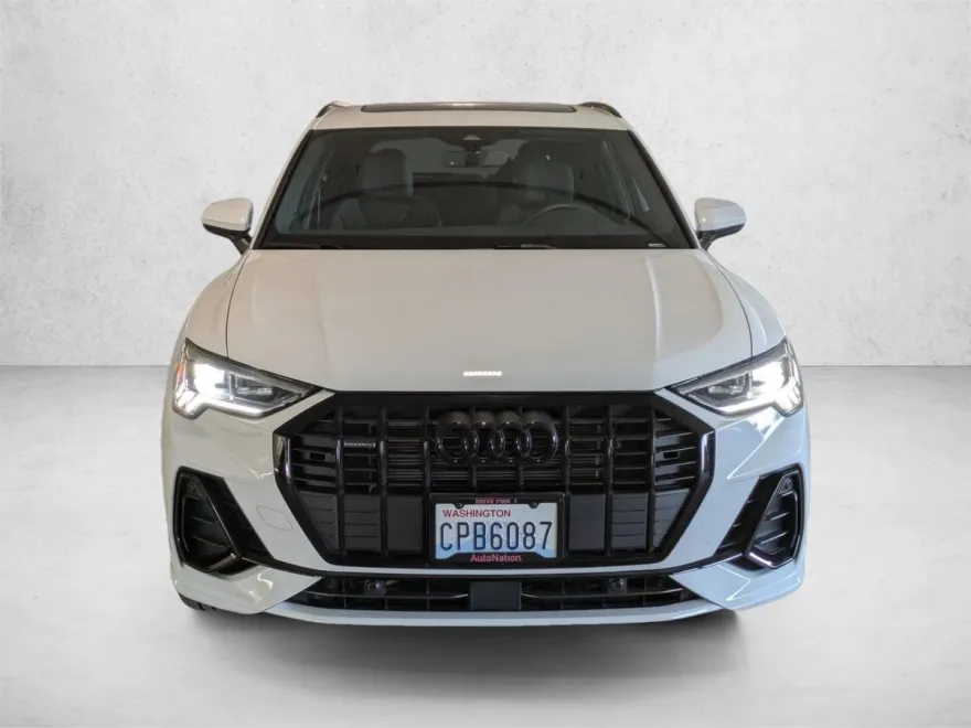 2025 Audi Q3 45 TFSI S line Premium photo 1