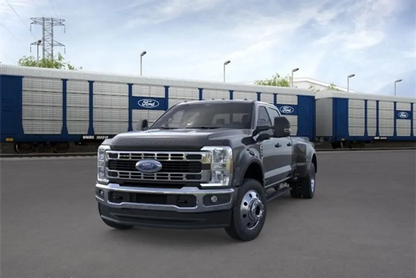 2026 Ford F-450 photo 1