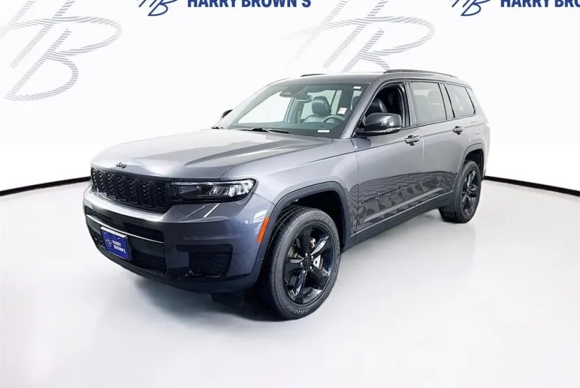 2023 Jeep Grand Cherokee Altitude photo 1