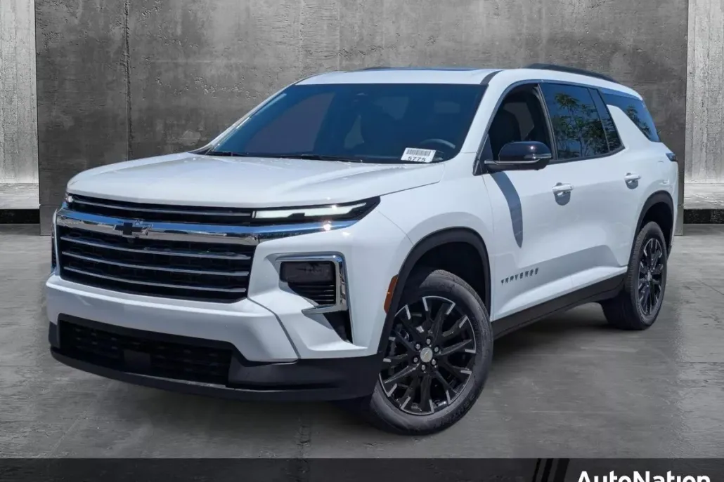 2025 Chevrolet Traverse photo 1