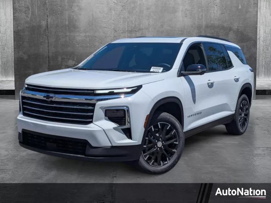 2025 Chevrolet Traverse photo 1