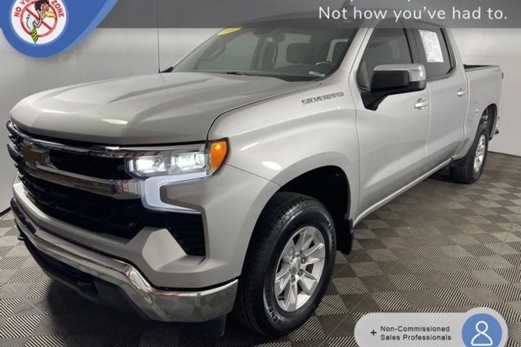 2022 Chevrolet Silverado 1500 LT photo 1